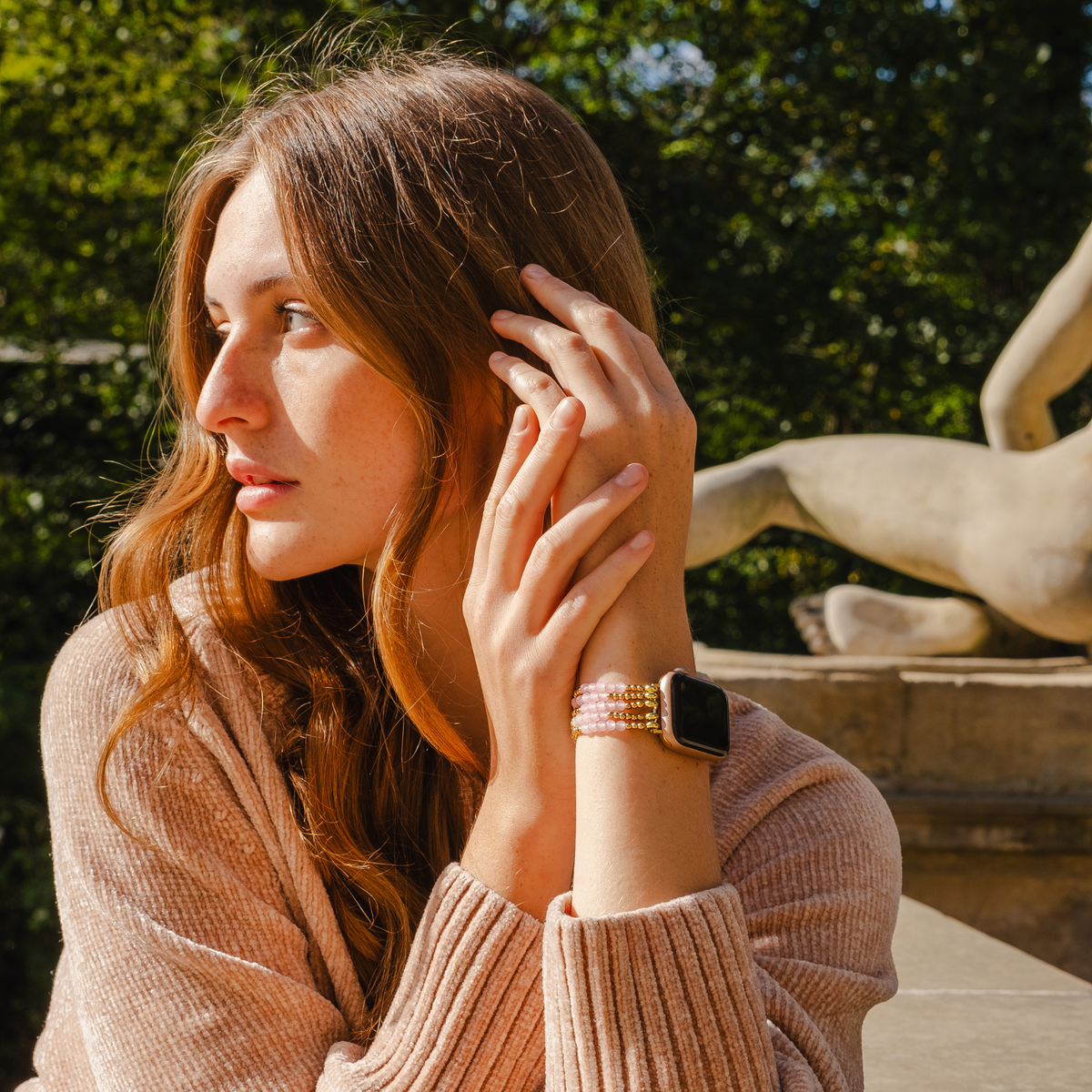 Rosequarz-Strahlkraft Stretch Apple Watch Armband