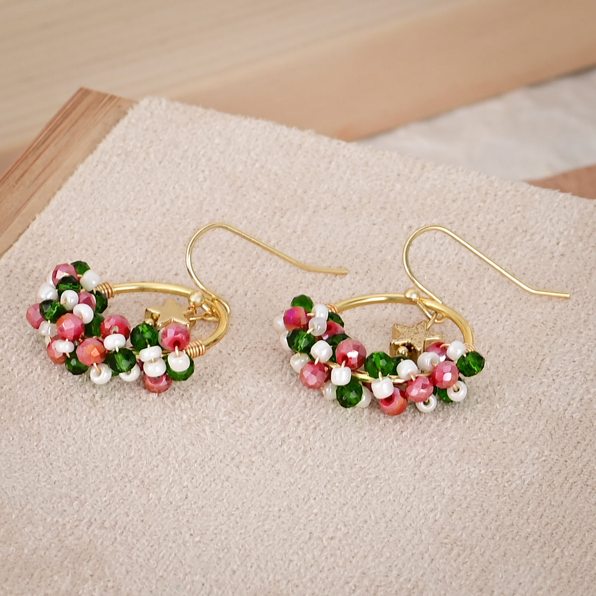 Starry Mistletoe Wreath Earrings